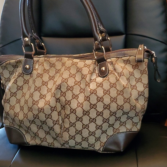 Authentic Gucci Handbag - Picture 5 of 5